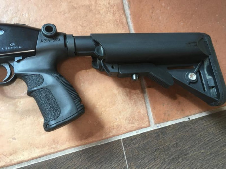 Vendo Mossberg combo con dos juegos de cañones, uno rayado para bala y otro liso, culata retractil con 51