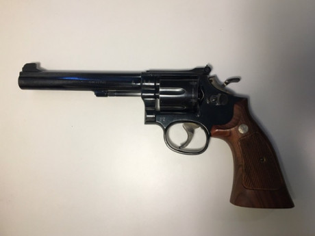 Pongo a la venta este revolver Smith & Wesson K-14-4 en Calibre 38 special. Guiado en F. 

Además 30