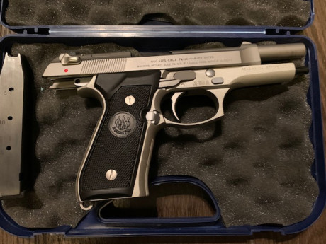 Buenas tardes 
Vendo pistola Beretta fs 92 inox, con muy pocos tiros. Precio 400€, también se aceptan 01