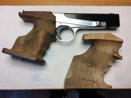 Revolver con cañón de 6" en perfecto estado
Marca: Colt
Modelo: Python
Calibre: 357 magnum, válido 01