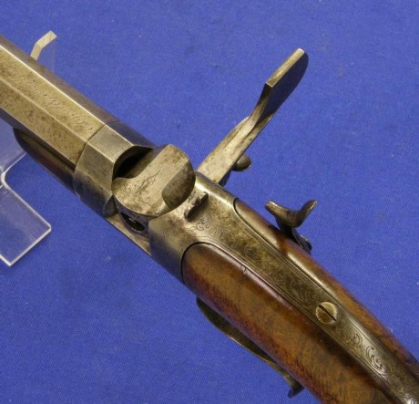 Voy a colocar unas fotos de un arma larga alemana de llave de mecha del siglo XVI. 112