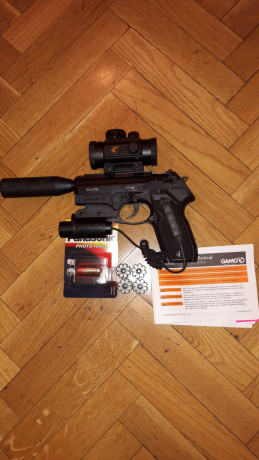 Pistola Gamo PT-80 Tactical
  
 -Regalo 3 Cargadores, 2 Cajas de bombonas de CO2 y una caja de balines 10