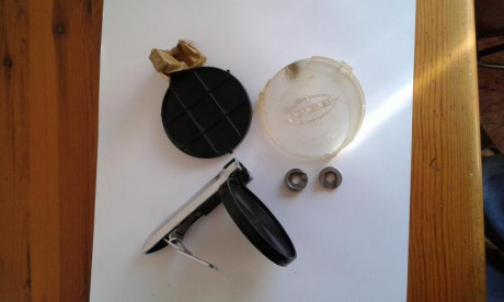 Hola buenos días, vendo   un empistonador marca LEE, con dos plataformas para pistones de arma larga y 00