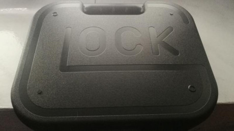 Buenas tardes vendo pistola Glock 26, cuarta generación, sin un solo disparo, adquirida en 2017 para defensa 12