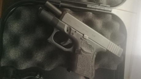Buenas tardes vendo pistola Glock 26, cuarta generación, sin un solo disparo, adquirida en 2017 para defensa 11