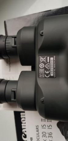Vendo prismaticos Canon estabilizados de 12x36 III con poquisimo uso y en estado de reestreno con embalaje,estuche 00