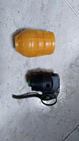 Vendo granada de instruction-enseñanza , nueva sin uso , 50€
Toledo-Madrid 00