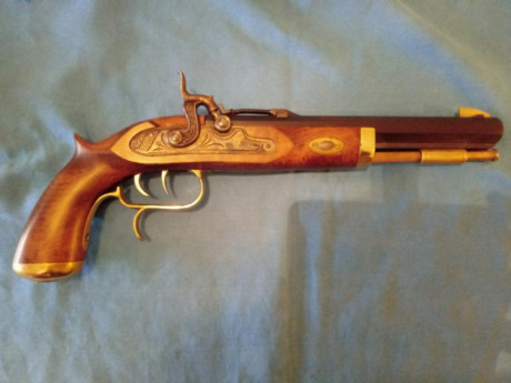 :jeep: Buenas a todos.
Vendo pistola Ardesa Patriot de pistón cal. 45.
La pistola está en muy  buenas 02