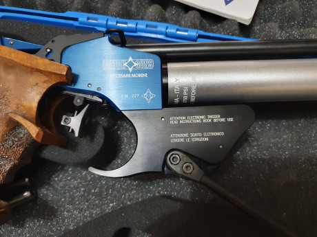 Pongo a la venta una pistola pcp mach guns del cal 4.5 en muy buenas condiciones , revisada todos los 02