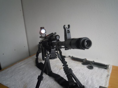 Vendo Kalashnikov AK 103 Yunker 3 CO2 cal. 4,5 BB´s.
Arma de fuego real, semiautomática, completamente 42