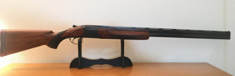 Vendo escopeta segunda mano superpuesta   BROWNING FN. 
Calibre 12.
Peso 3,500Kg.
Banda ancha (15mm)
Largo 02