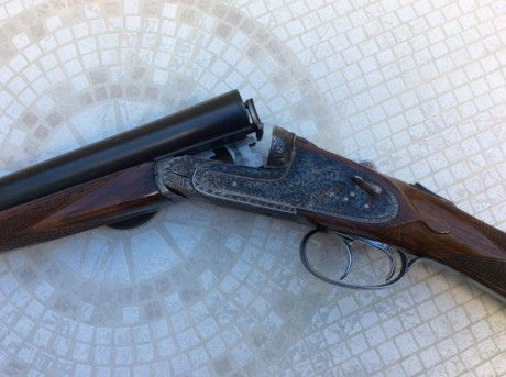 Se vende magnífica escopeta yustapuesta / Paralela Victor Sarasqueta cal. 12. Expulsora. 70,5 cms de cañones. 22
