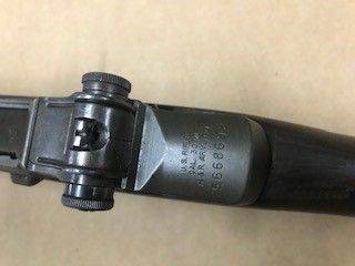 Hola, vendo el mítico rifle americano M1 Garand cal.30-06. 
En muy buen estado de conservación y con cuatro 02