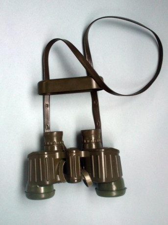 Cambio prismáticos hechos para el ejército alemán por Zeiss, son el modelo Fero D-16 8x30, con retícula 02