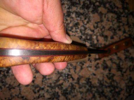 Cuchillo basado en el diseño de los conocidos nessmuk trae una afilado scandi unos 11cm de hoja mango 01