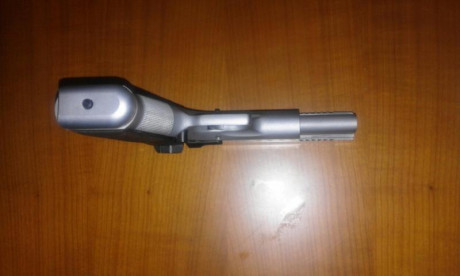 Pistola Tanfoglio Limited, calibre 9 Pb., perfecto estado estetico, mecanico y funcional, cambio por rifle 32