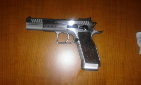Pistola Tanfoglio Limited, calibre 9 Pb., perfecto estado estetico, mecanico y funcional, cambio por rifle 31
