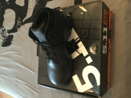 Sin estrenar
Son un 12 pero vienen algo justas
11.5 perfectas
70€
Saludos 01