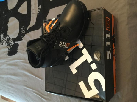 Sin estrenar
Son un 12 pero vienen algo justas
11.5 perfectas
70€
Saludos 10