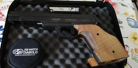 Vendo GAMO COMPACT AIR PISTOL.
Pistola en perfecto en estado y con menos de un mes de uso. La compré para 00