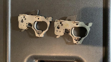 Saco a la venta estos dos disparadores.
Los mismos pertenecían a una walther GSP que tuve de las antiguas.
Les 01