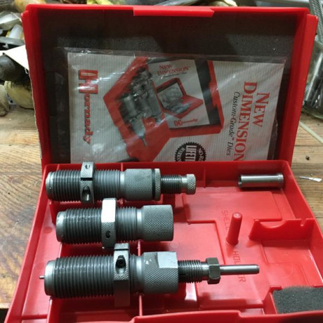 Buenas, vendo dies Hornady 44 RM, perfecto estado, 50 euros con envío. Tf. 654723734. 10