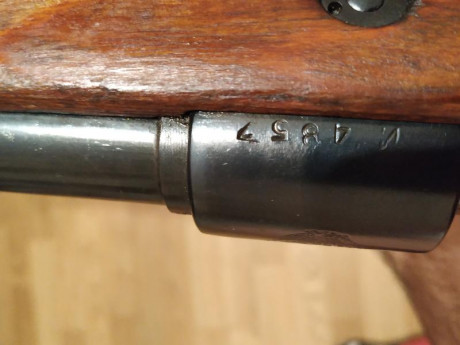 Buenas! Vendo un preduzece 44 modelo 98.
Tiene 3 pequeñas aguilas en el cañon y en el cerrojo, por lo 30