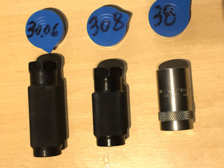 VENDIDOS!!!
Dies -case gauge- para comprobar que la recarga de un cartucho está bien hecha. Nuevos a estrenar. 00