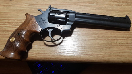 Revolver Alfa Pro cal 6mm se puede ver en Madrid. 100 euros no cambio, no envio. 02