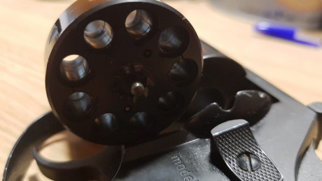 Revolver Alfa Pro cal 6mm se puede ver en Madrid. 100 euros no cambio, no envio. 00