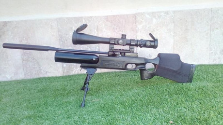 hola buenas se vende carabina fx royale 400 5.5 con regulador huma tarado a 80 b,comprada en Ayala en 20