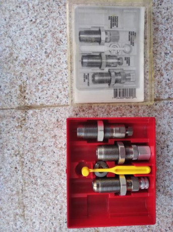 Buenas noches, como no me gusta tener chismes que no uso, pongo en venta set LEE para calibre 38 SPL. 01