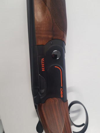 Hola a todos:

Un gran amigo vende Beretta 690 Black Edition en perfecto estado. Nueva y muy cuidada. 00