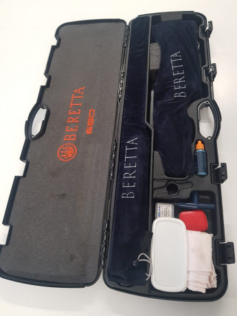 Hola a todos:

Un gran amigo vende Beretta 690 Black Edition en perfecto estado. Nueva y muy cuidada. 10