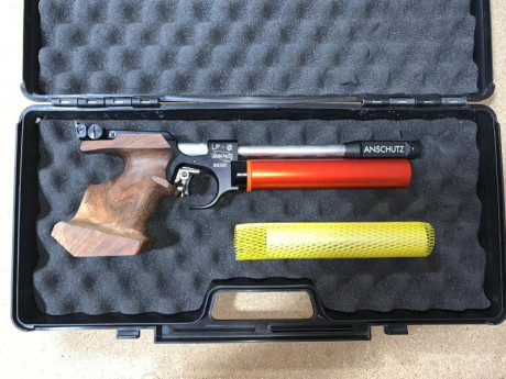 Buenas tardes,

Un compañero me ha pedido que le ponga a la venta la pistola de aire de sus hijas ya que 00