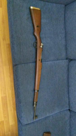 Hola a todos.
Pues eso estoy que cambio mi m48 yugoslavo que tan bien me ha servido en galería. Hace puros 00