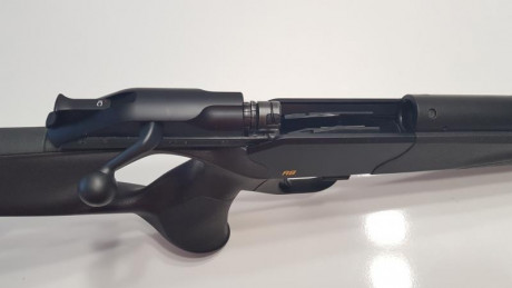 Se vende rifle Blaser R8 Profesional Ultimate en cal. 300WM, guiado a finales de Octubre de 2.019, se 51