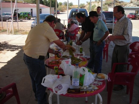 Señores hay que preparar la próxima tirada, este año estamos parcos en  comilonas, así que si os parece 171