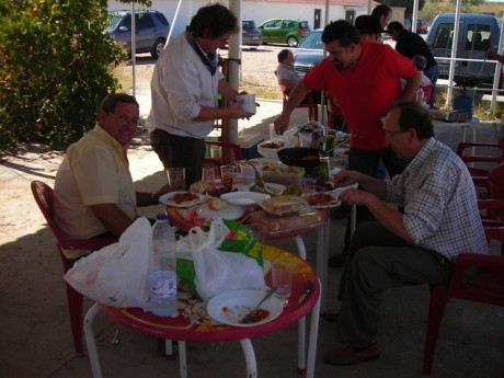 Señores hay que preparar la próxima tirada, este año estamos parcos en  comilonas, así que si os parece 170