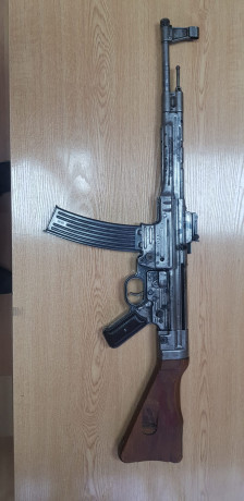 Hola a todos. 
Lo primero, agradecer a su anterior propietario, el ya sabe por qué, esta adquisición. 01