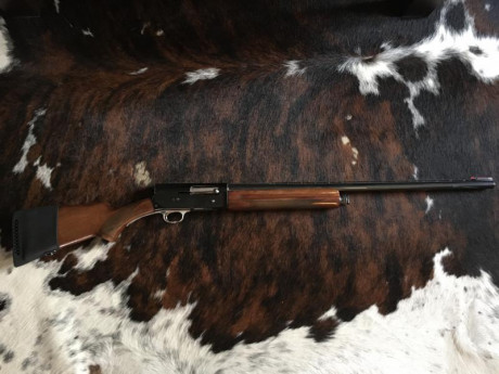 Vendo escopeta semiautomática marca FN Herstal CS. Browning.

En perfecto estado de uso y recién revisada 02