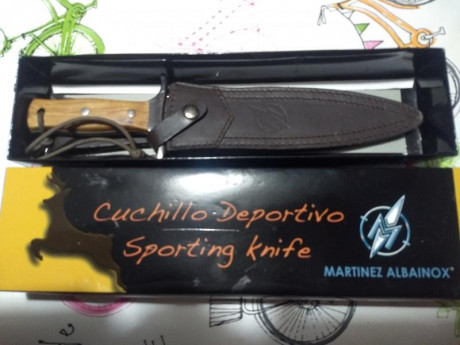 Hola, vendo cuchullo de remate marca Martinez Albainox, en acero inoxidable, 23,5 cm de hoja y 36 cm totales, 02