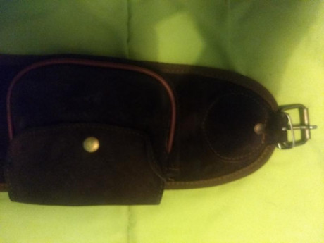 Vendo canana portabalas para 14 balas, con dos bolsillos de serraje. 25+ portes. 00
