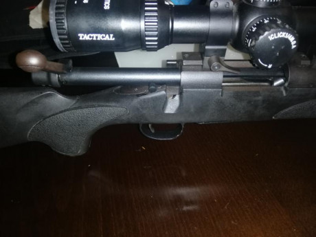 Hola pongo en venta este Remington 700 SPS calibre 308 , con visor 26x, bipode, funda. Apenas 150 tiros, 00