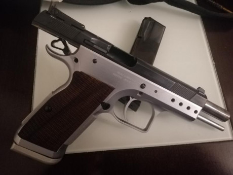 Hola pongo en venta esta pistola tanfoglio limited del calibre 45 ACP, un calibre potente y una precisión 01