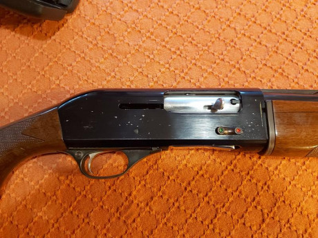 Hola. Vendo esta escopeta calibre 12.
69 cm de cañon con punto de mira de fibra roja
Polichokes internos 02