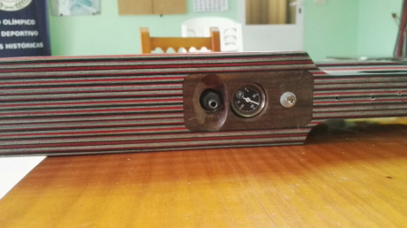 Se vende esta magnífica carabina PCP FX Royale 400 para la modalidad br-25 con culata específica para 02