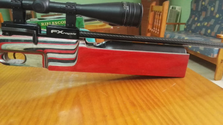 Se vende esta magnífica carabina PCP FX Royale 400 para la modalidad br-25 con culata específica para 11