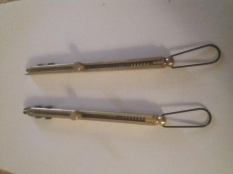 Se venden dos Portapistones, prácticamente nuevos. Uno de ellos para carga en rifle y el otro para carga 02