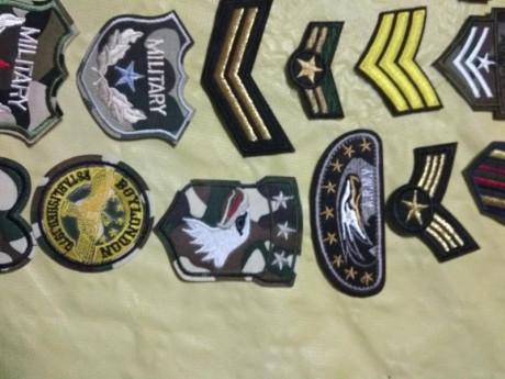 Hola,tengo un montón de parches bordados,son ideales para airsoft,se venden juntos o por separado.
Precio 00